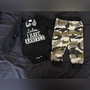 Infant Camo Print Pants and Black Bodysuit Set